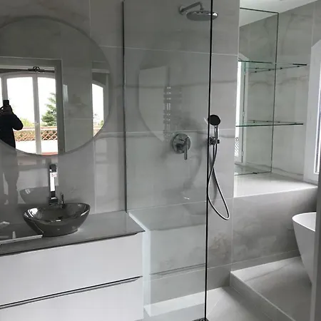 4 Bed 4 Bath Villa W Sea Views & Infinity Pool Villa Saint-Raphael (Var)