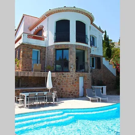 וילה 4 Bed 4 Bath Villa W Sea Views & Infinity Pool *