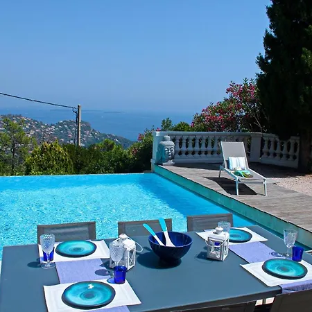 4 Bed 4 Bath Villa W Sea Views & Infinity Pool *
